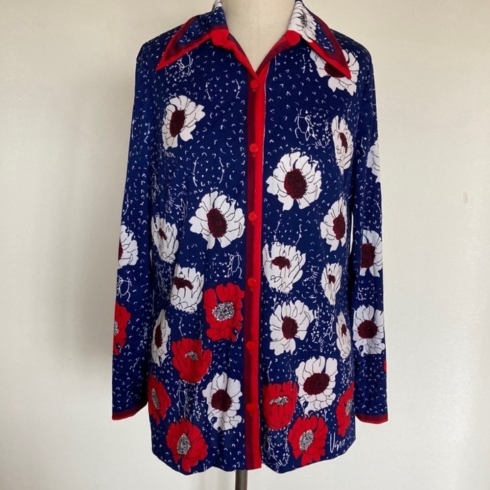 70s Vera dagger collar floral long sleeve nylon button down, fits size M